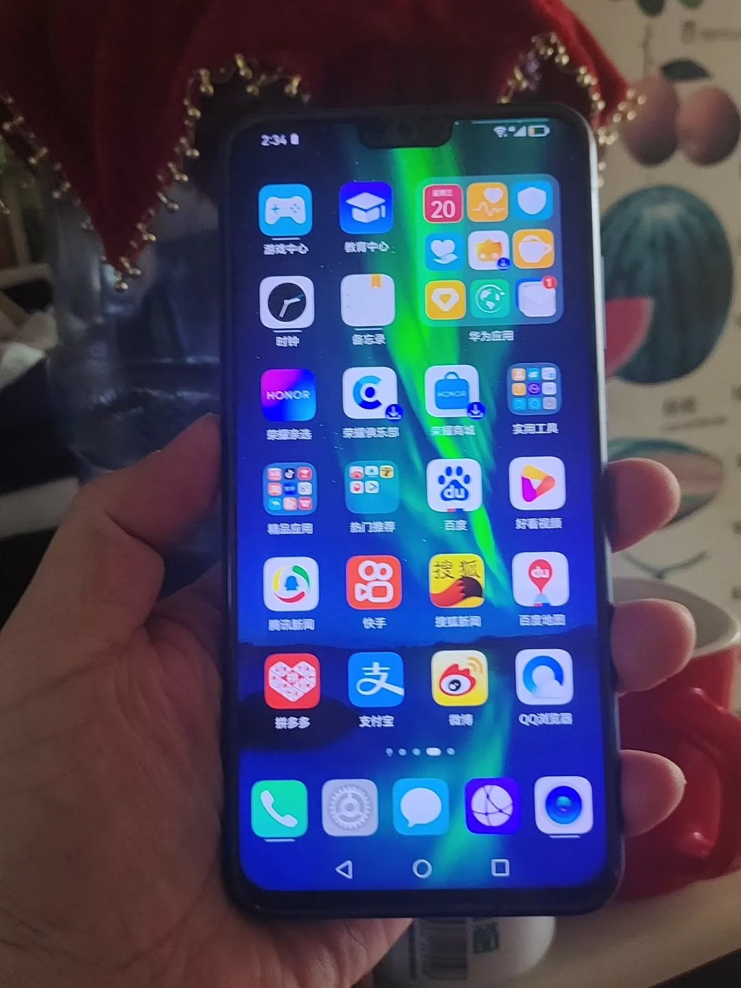 出闲置一代神机荣耀8x 高配4g全网通，6+128. 无锁。海思